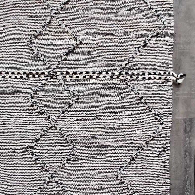 Black Berber carpet zanafi 100x150 cm