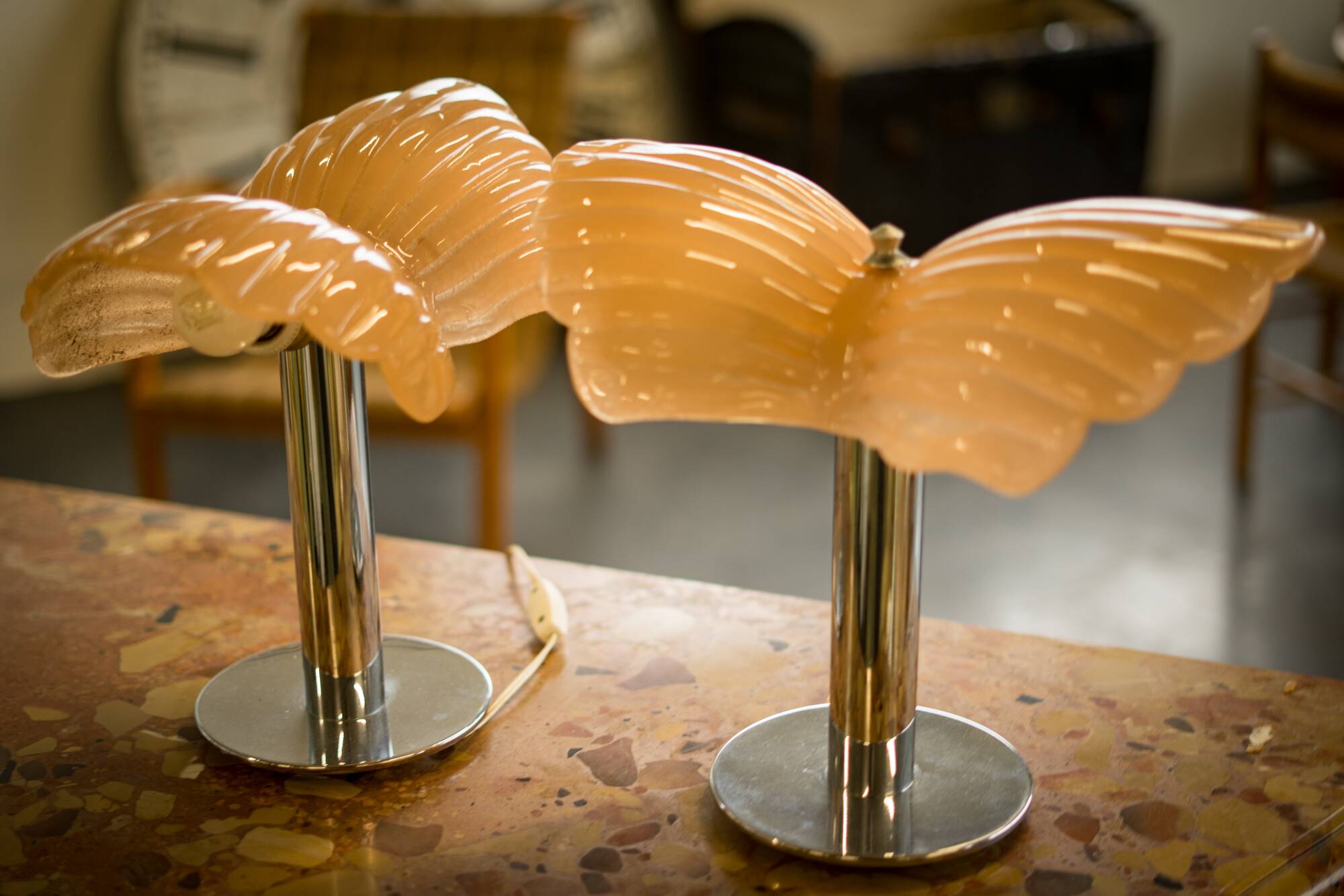 Pair of floor lamps in Murano glass shell type.