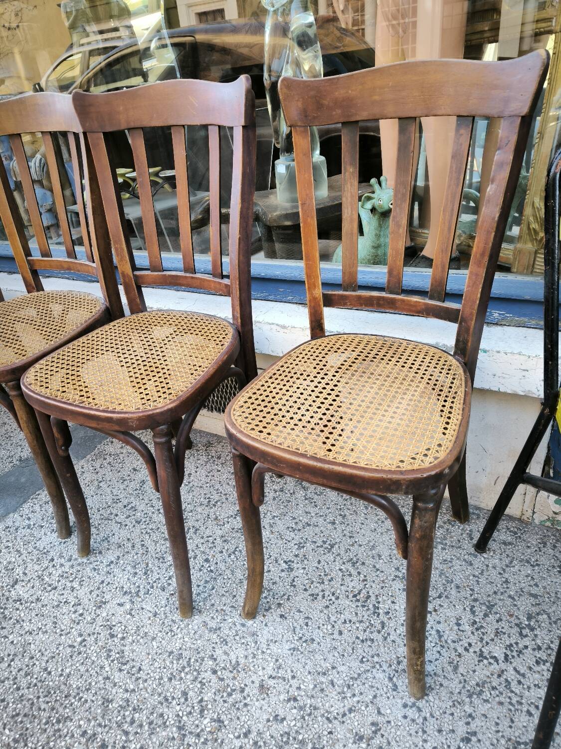 Série de 4 chaises de bistrot cannées vers 1900