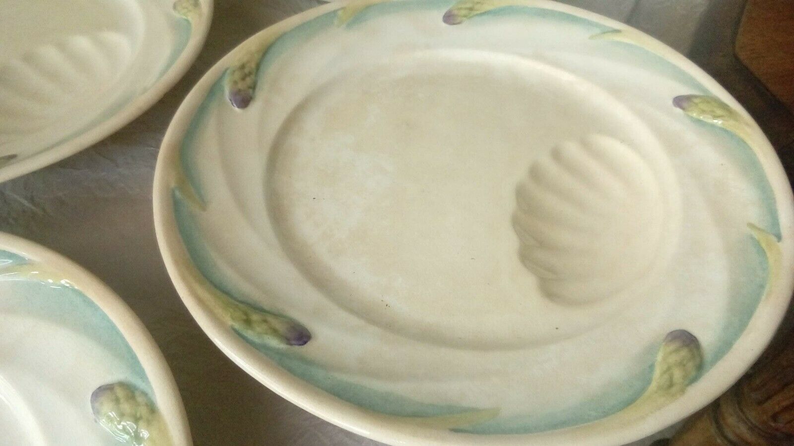 6 PLATES WITH ASPARAGUS IN SARRGUEMINE SLURRY ERA ART NOUVEAU