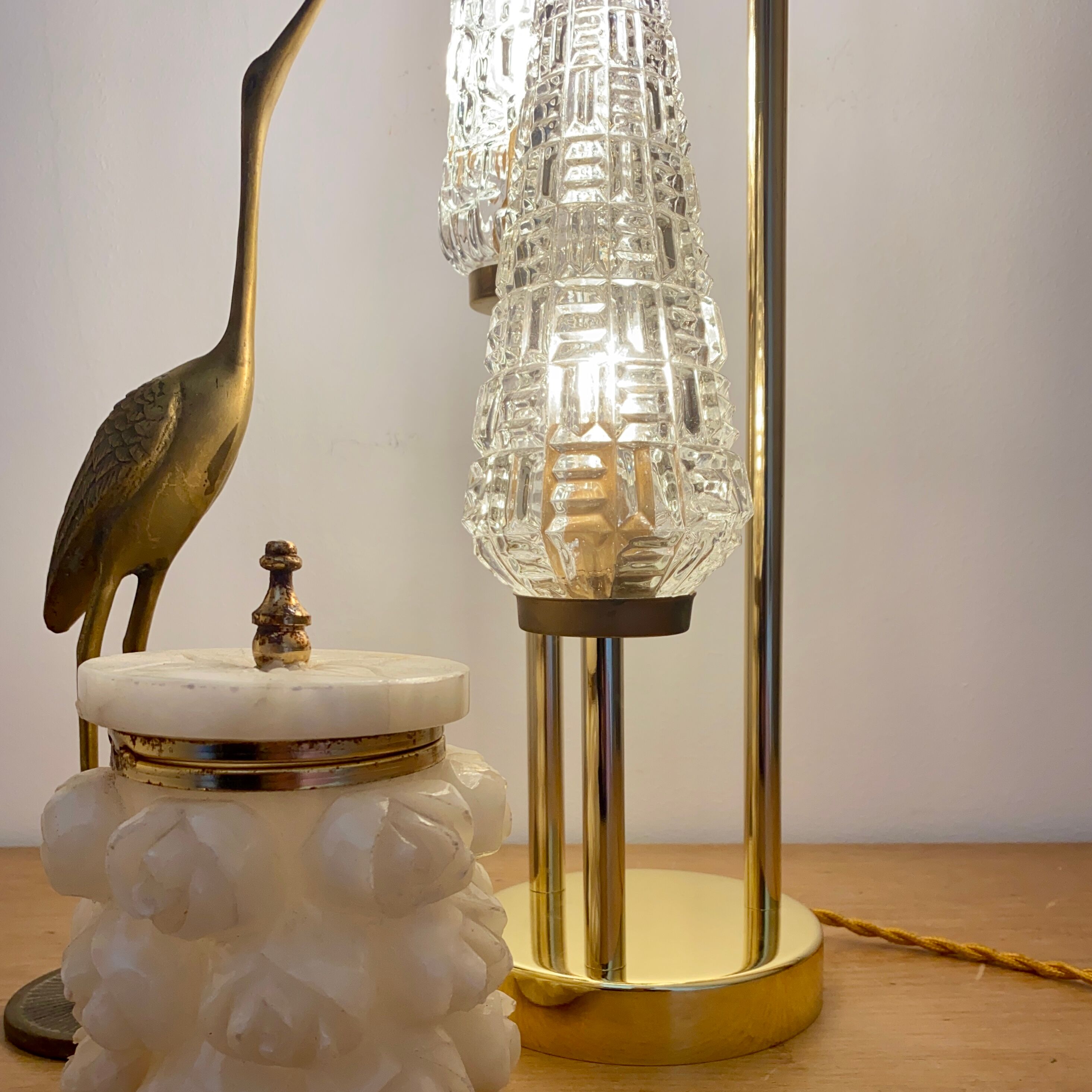 Table lamp troix lights vintage glass globes