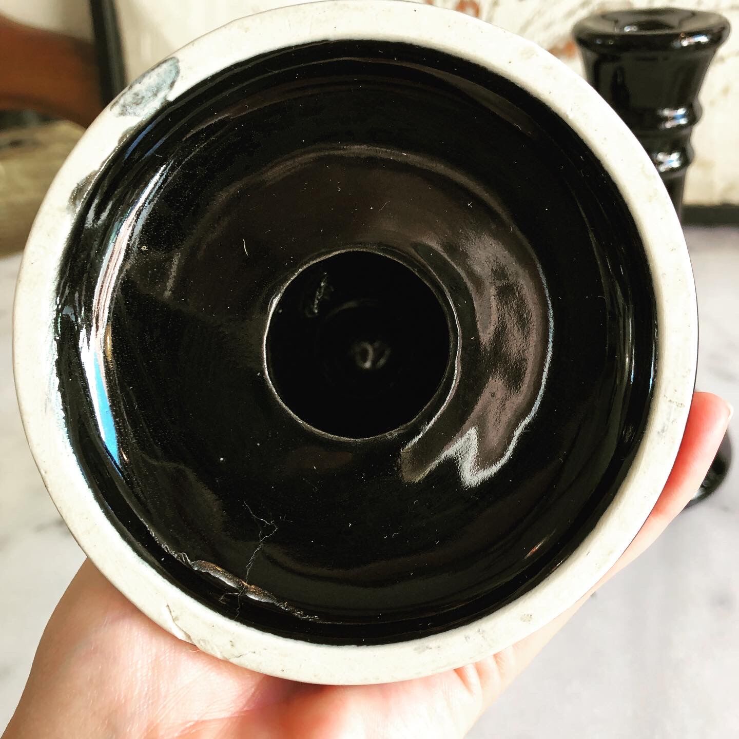 Trio de bougeoirs en porcelaine noire