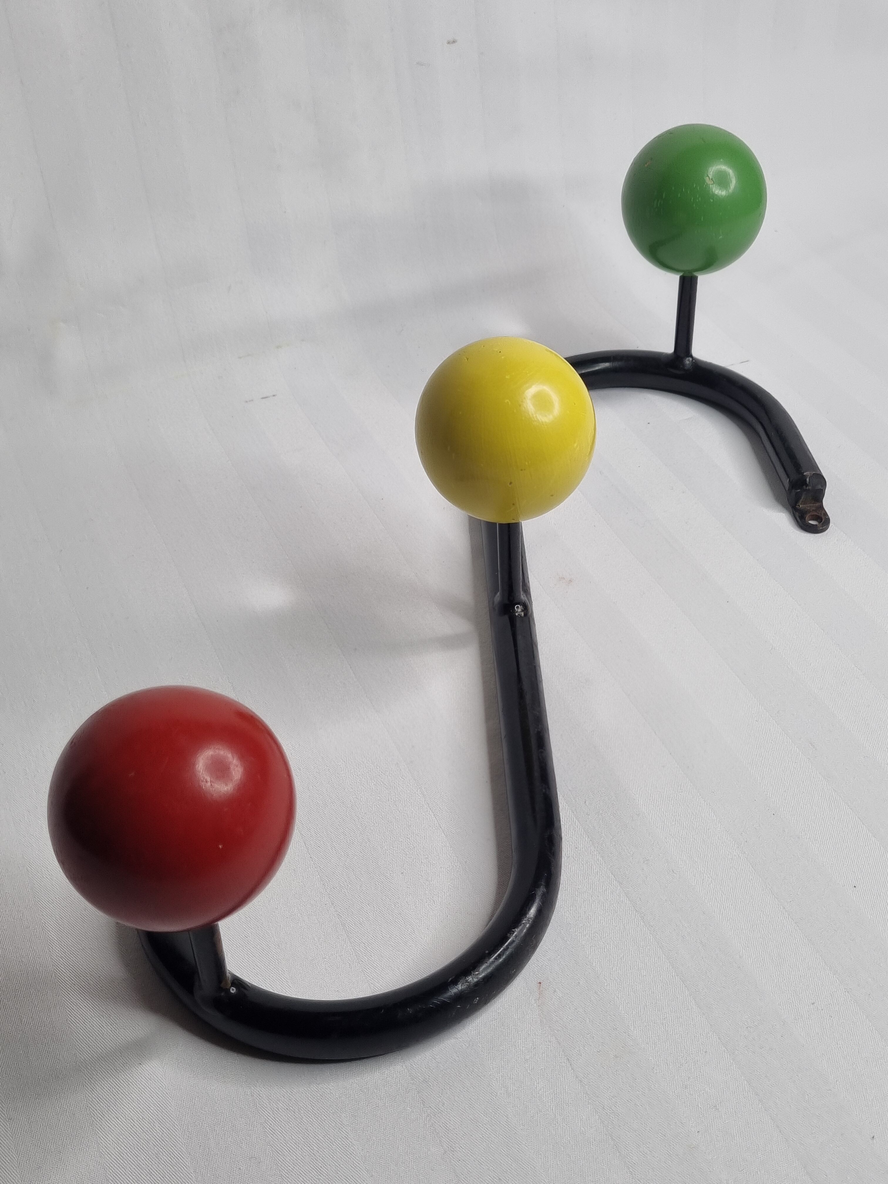 Portemanteau mural vintage en forme de "S" à trois patères, 38 cm