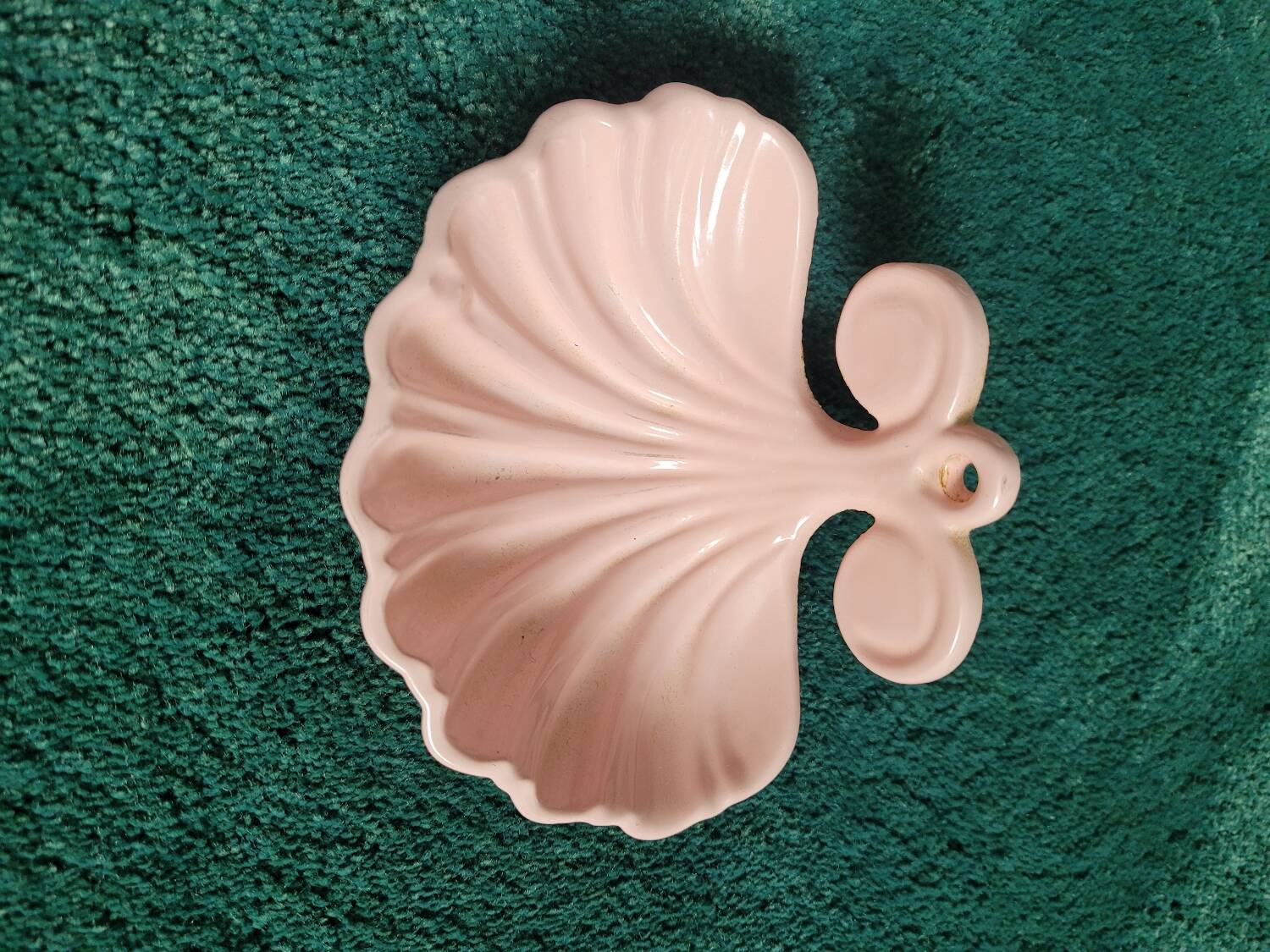 Pink Cast Iron Bathroom Set