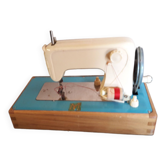 Children's sewing machine