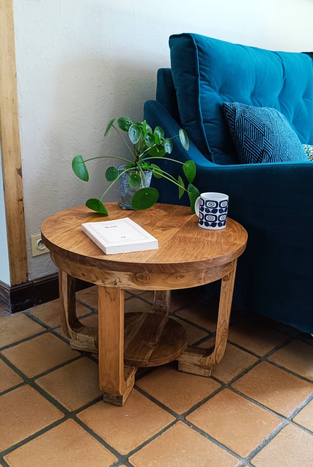Round solid wood art deco style coffee table