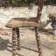 Chaise en chêne sculpté