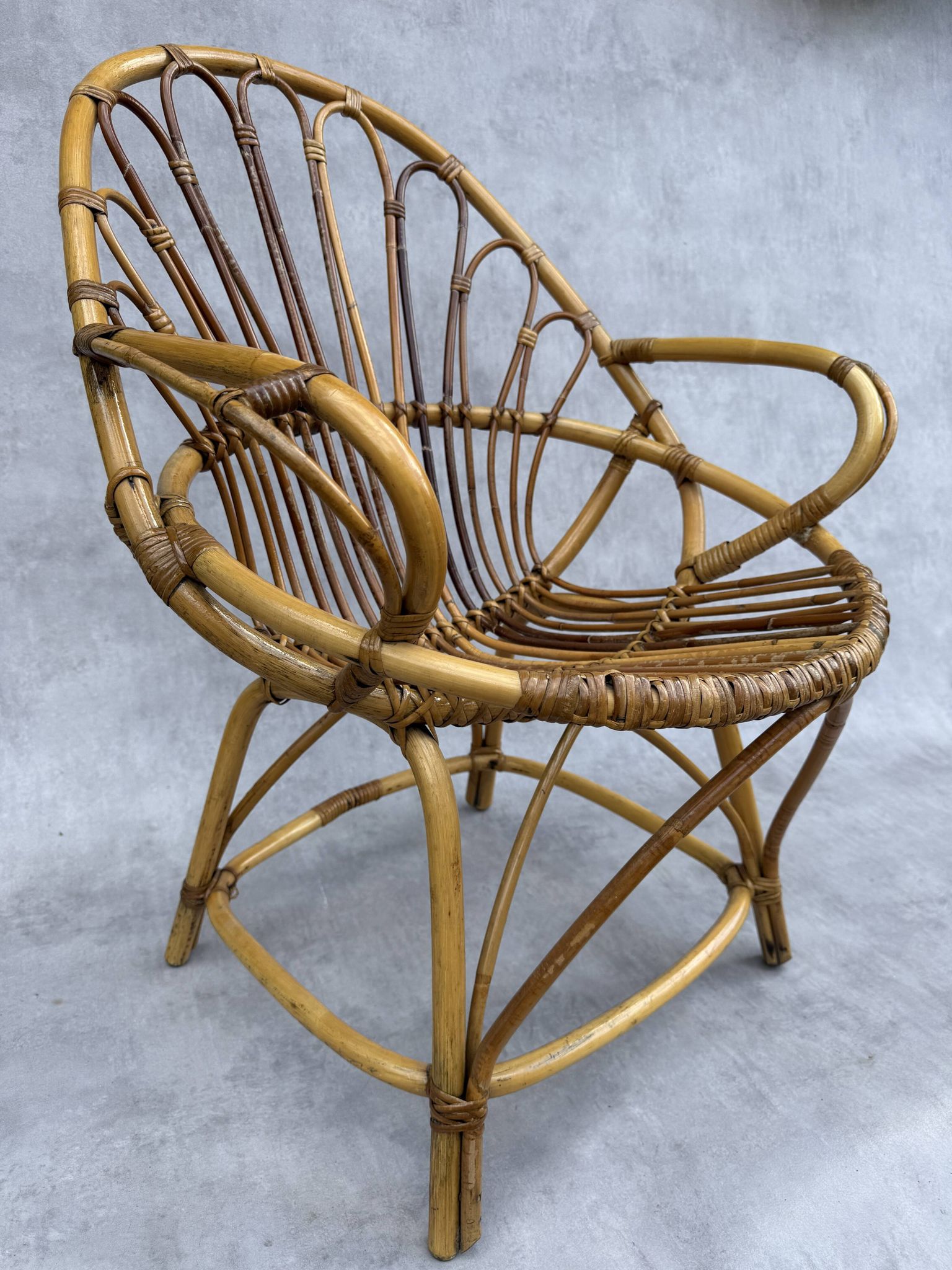 Fauteuil en rotin des années 60 France