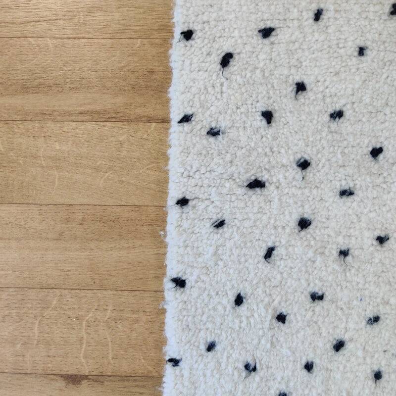 Moroccan rug black dots 95x170 cm