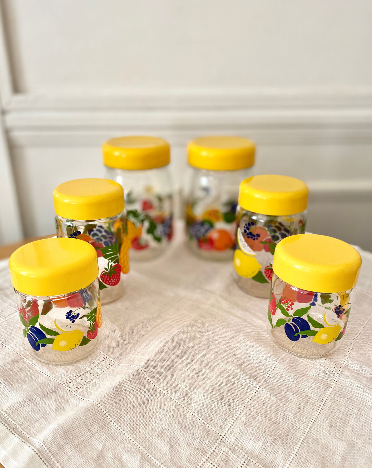 Glass jars The Perfect 70's vintage fruit décor