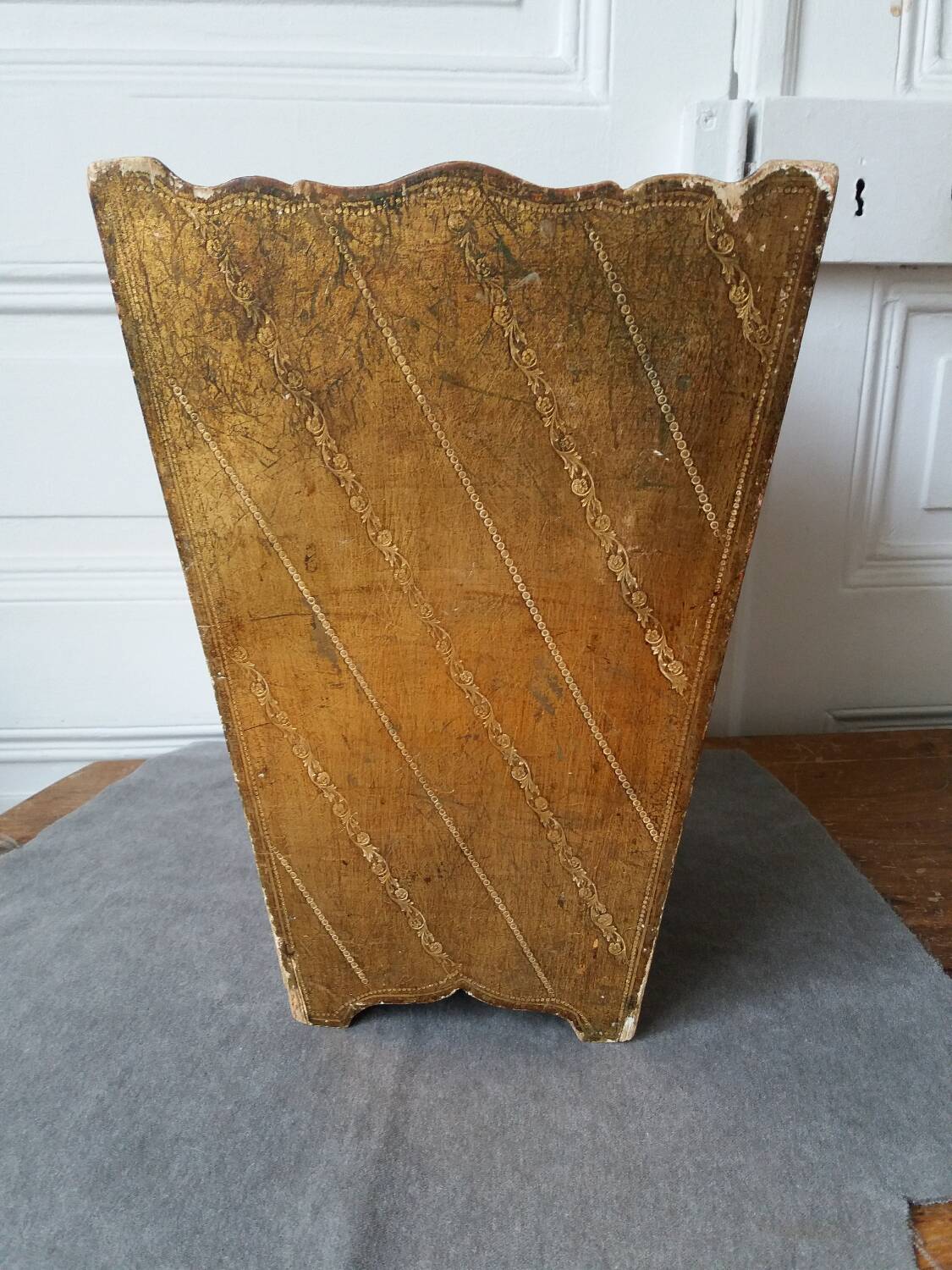 Old painted and gilded wooden waste paper basket in Florentine style