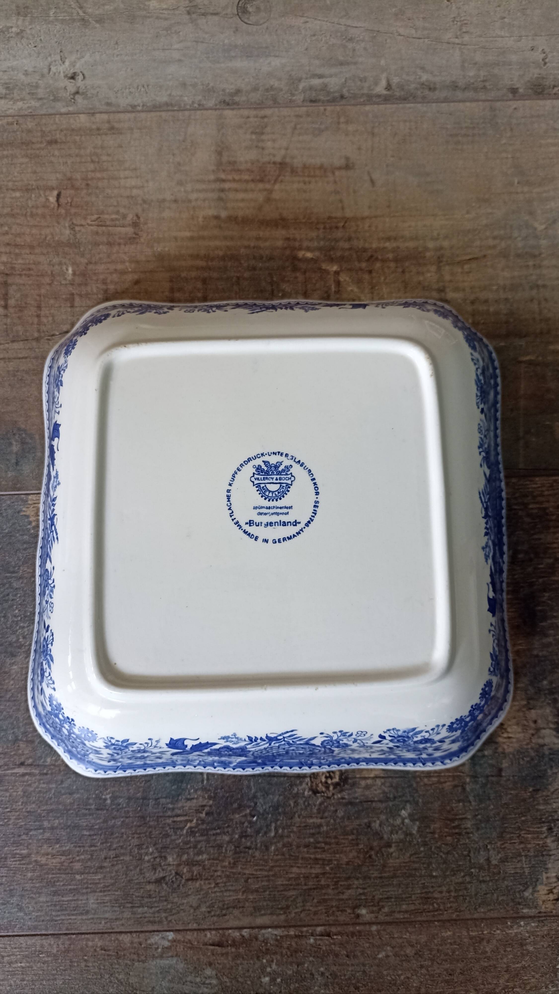 Villeroy and Boch square dish