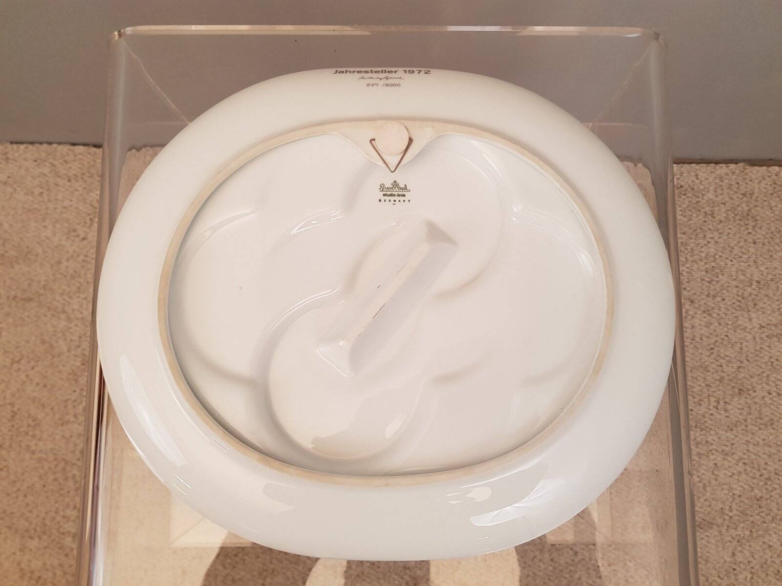 Wall plate in porcelain by Natale Sapone for Rosenthal, 1972