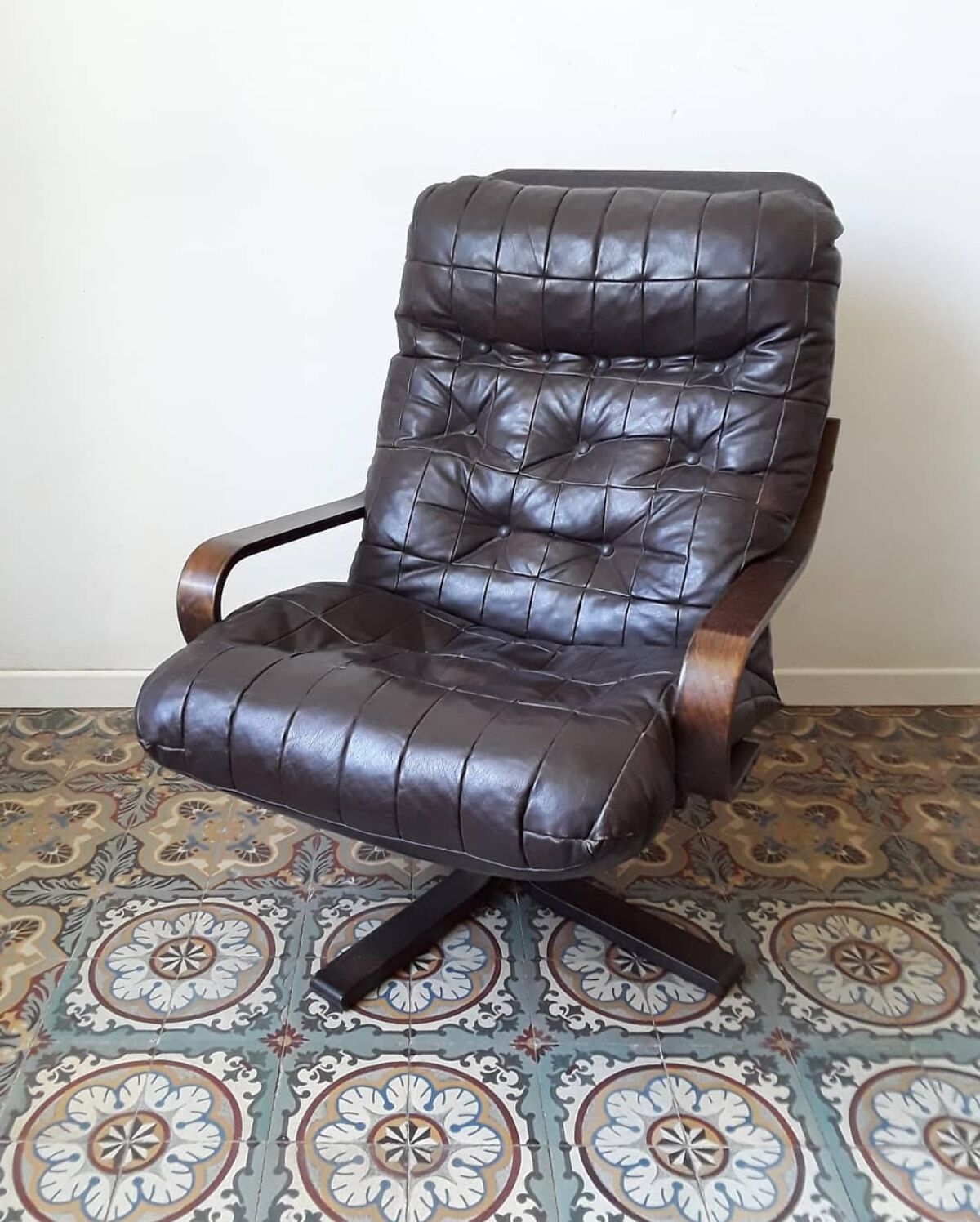 Leather recliner