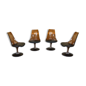 Quatre chaises pivotantes