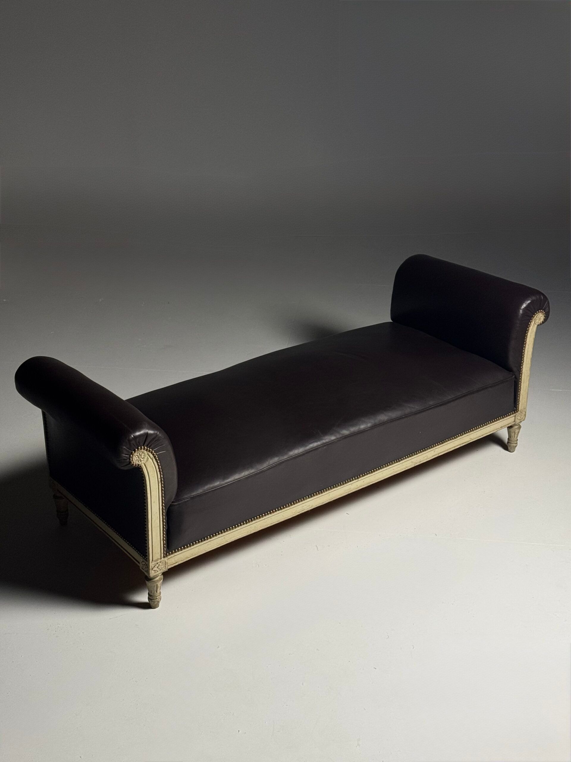 Canapé chaise longue français
