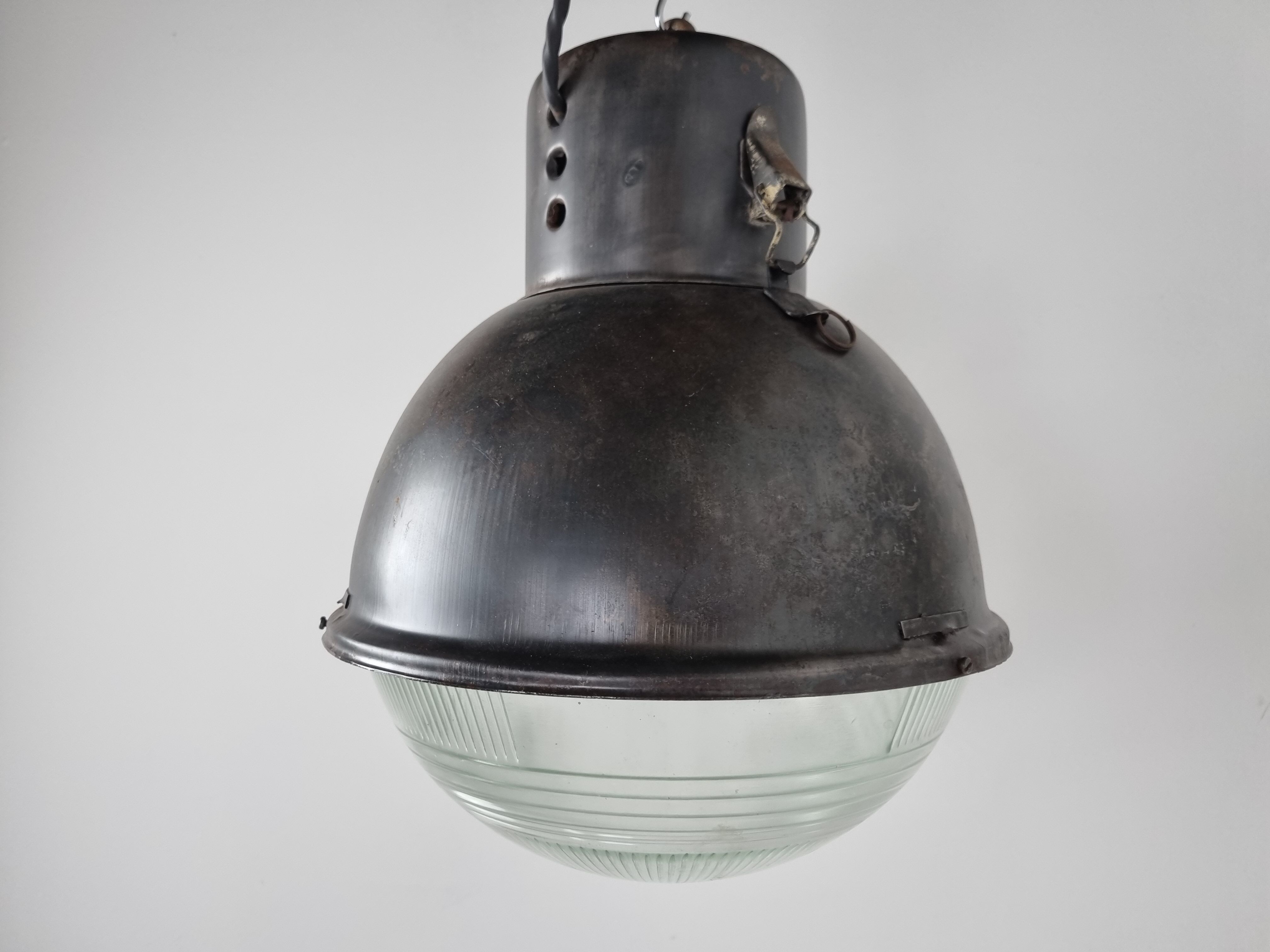 Industrial lamp with glass, 1930s