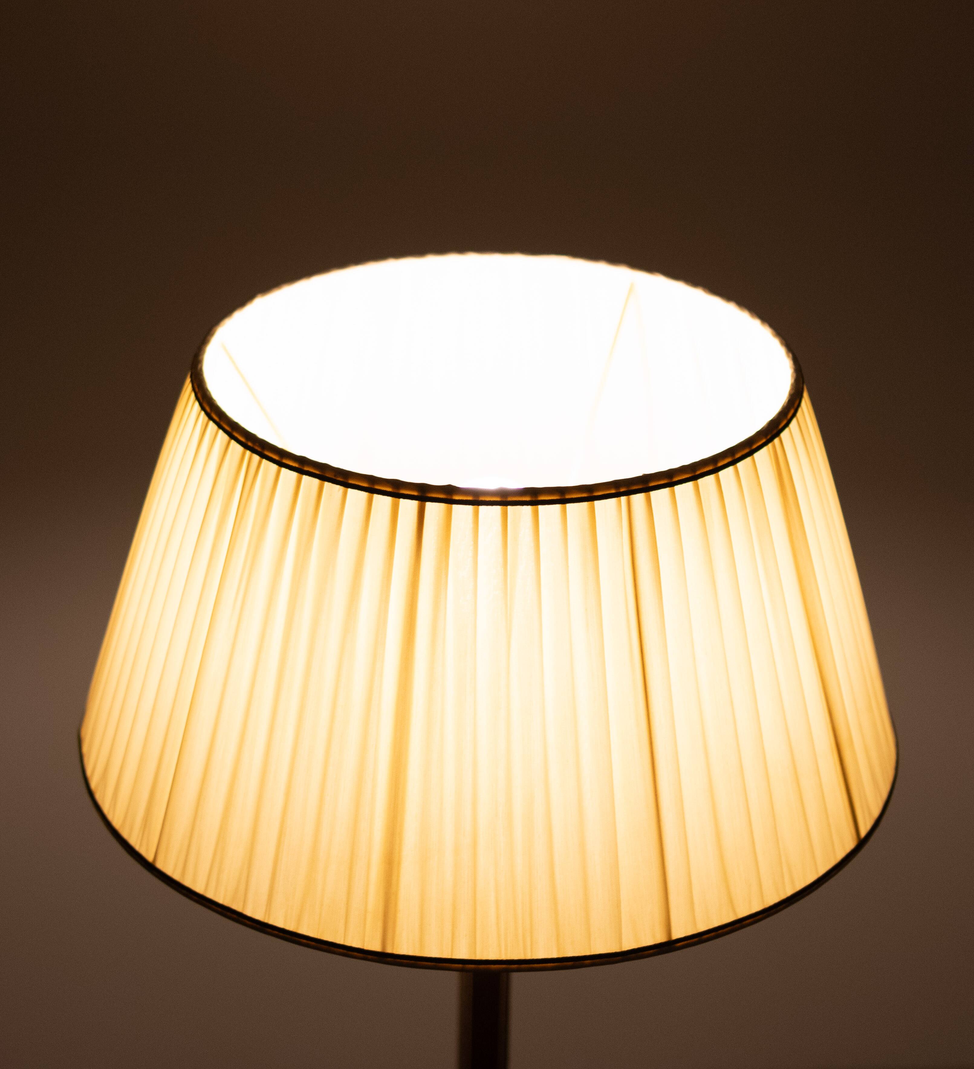 Stich Leather Floor lamp manufactured by SCE France