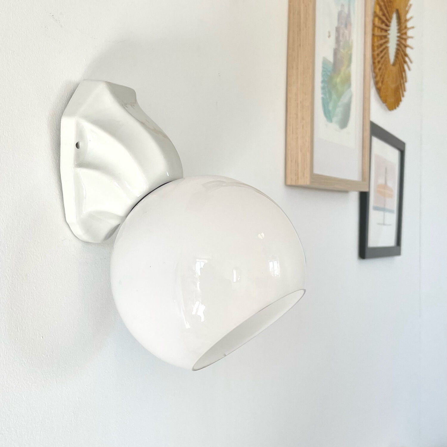 Vintage porcelain wall lamp