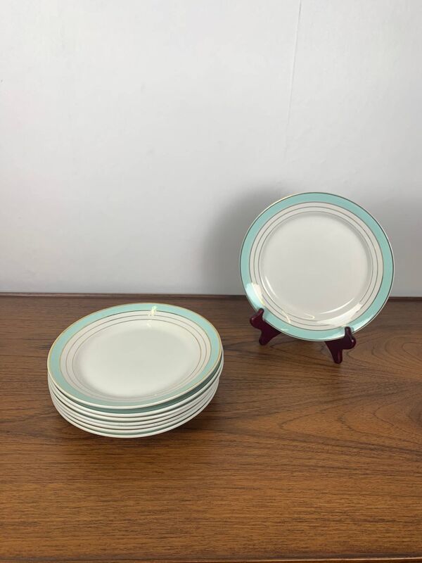 Lot de 8 assiettes plates Lunéville modèle ''Régence'' vert d'eau , fin XIXe