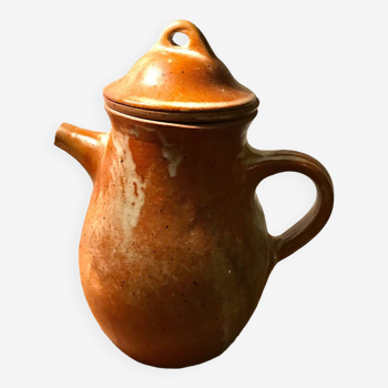 Mallet pottery teapot in Puisaye sandstone