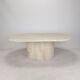 Table basse ovale italienne en travertin, 1984