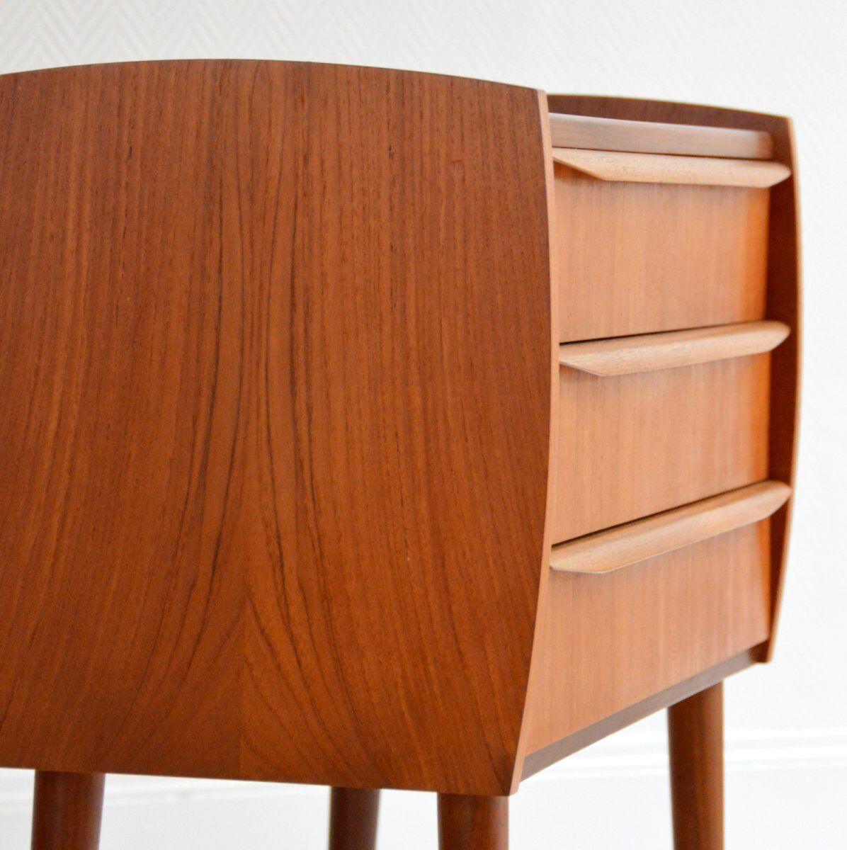 Small chest of drawers Scandinavian teak 1960 vintage