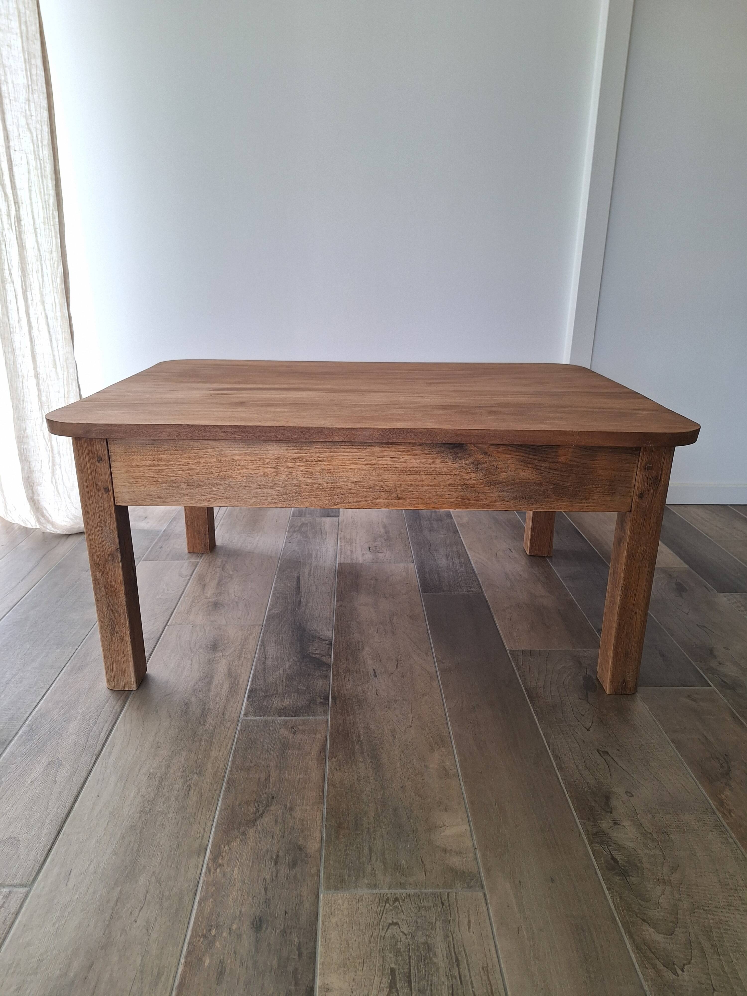 Farmhouse oak coffee table in country style