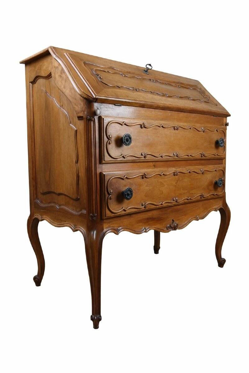 Louis XV style writing desk in walnut – 20th century