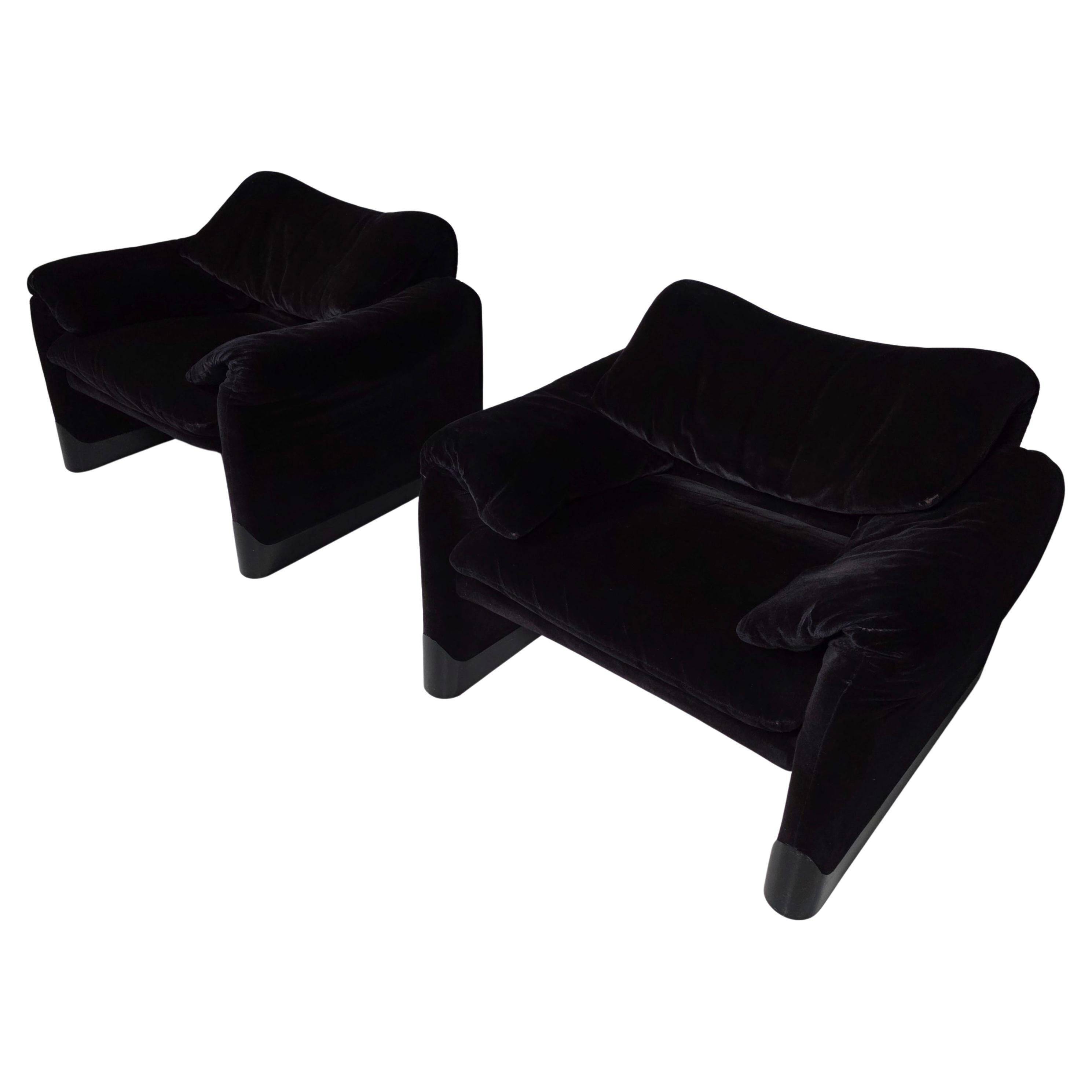 Maralunga lounge chairs in purple velvet by Vico Magistretti for Cassina, 1970.
