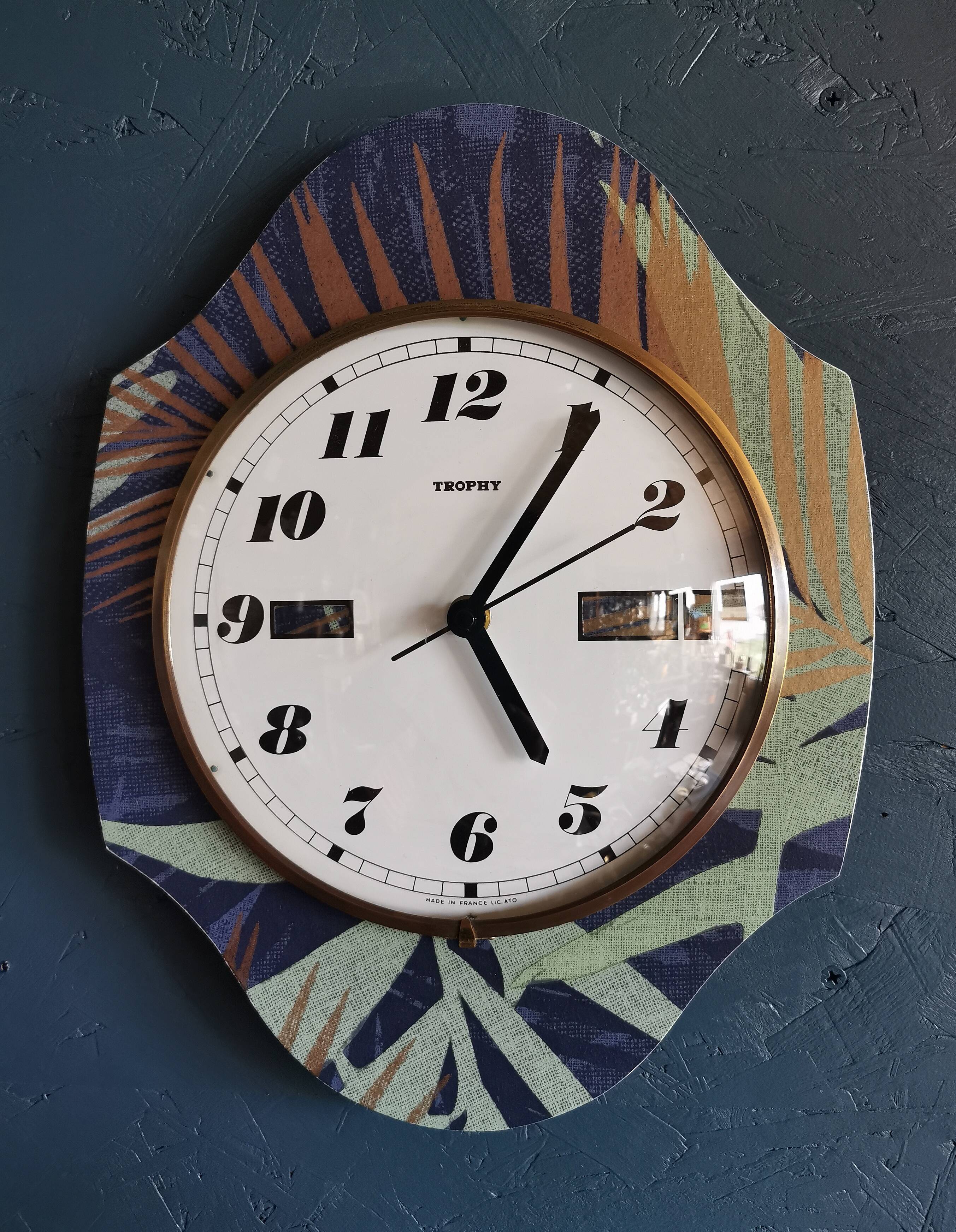 Vertical silent vintage wall pendulum clock "Trophy blue green golden"