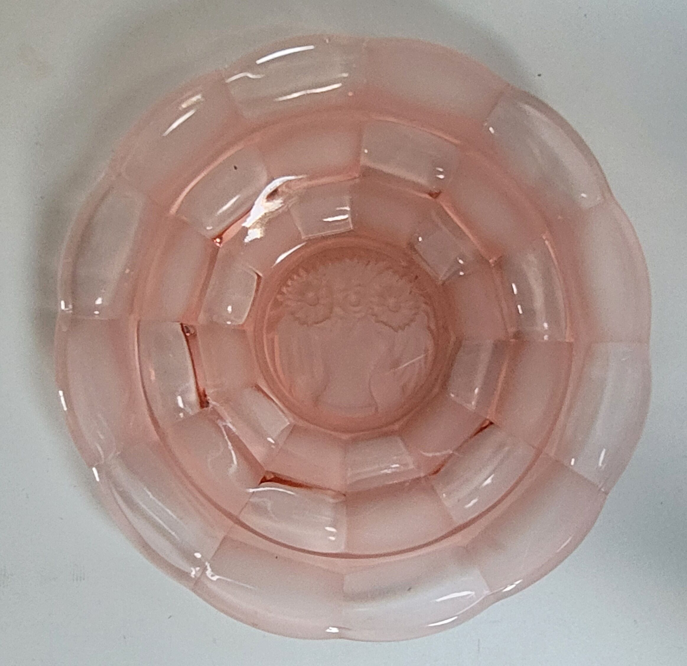 Pink glass dish 3 sunflowers