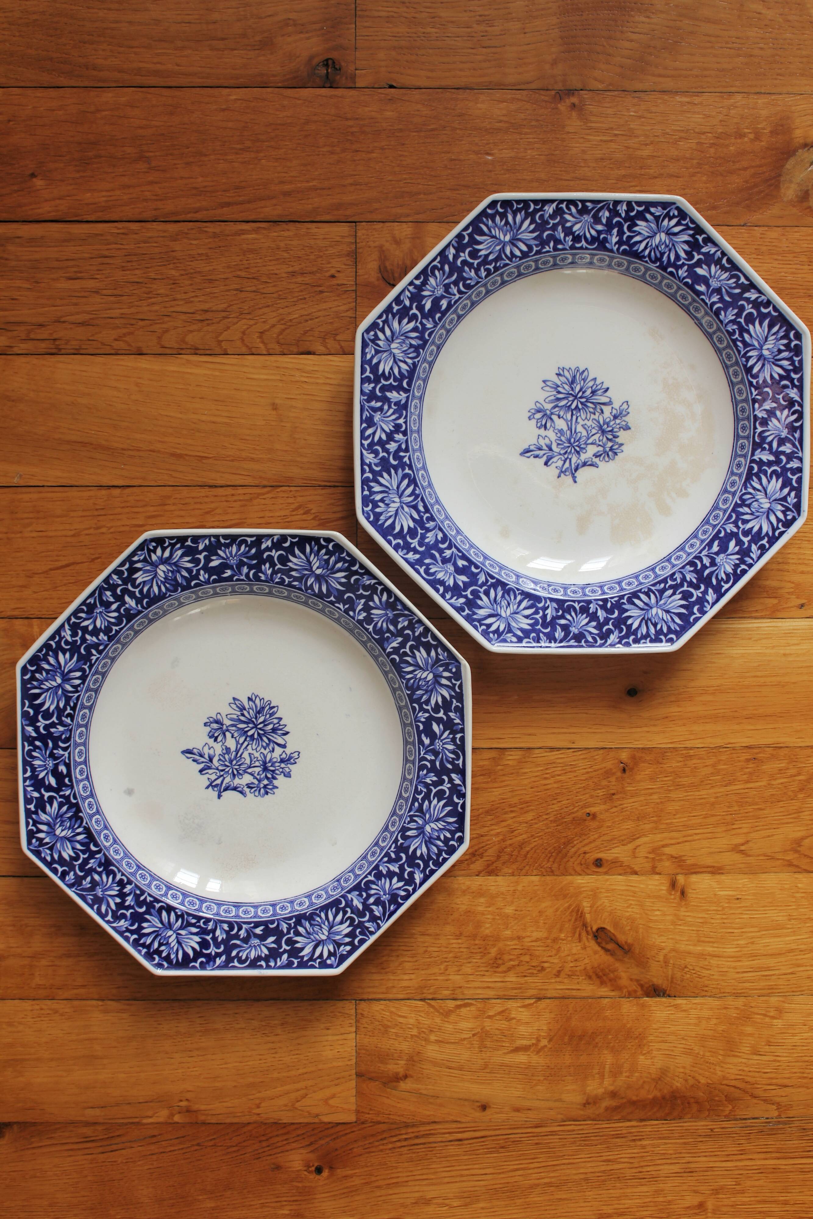 2 octagonal semi-deep plates, English ironstone "Chrysanthemum" Minton