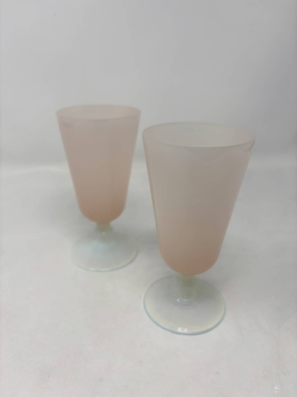 Set of 2 pink opaline glasses Empoli