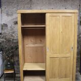 Armoire parisienne
