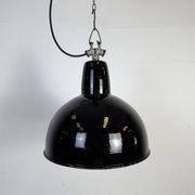 Lampe d'usine industrielle en émail noir avec dessus en fonte, années 1950