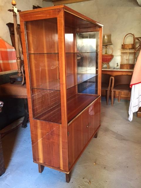 Showcase vintage