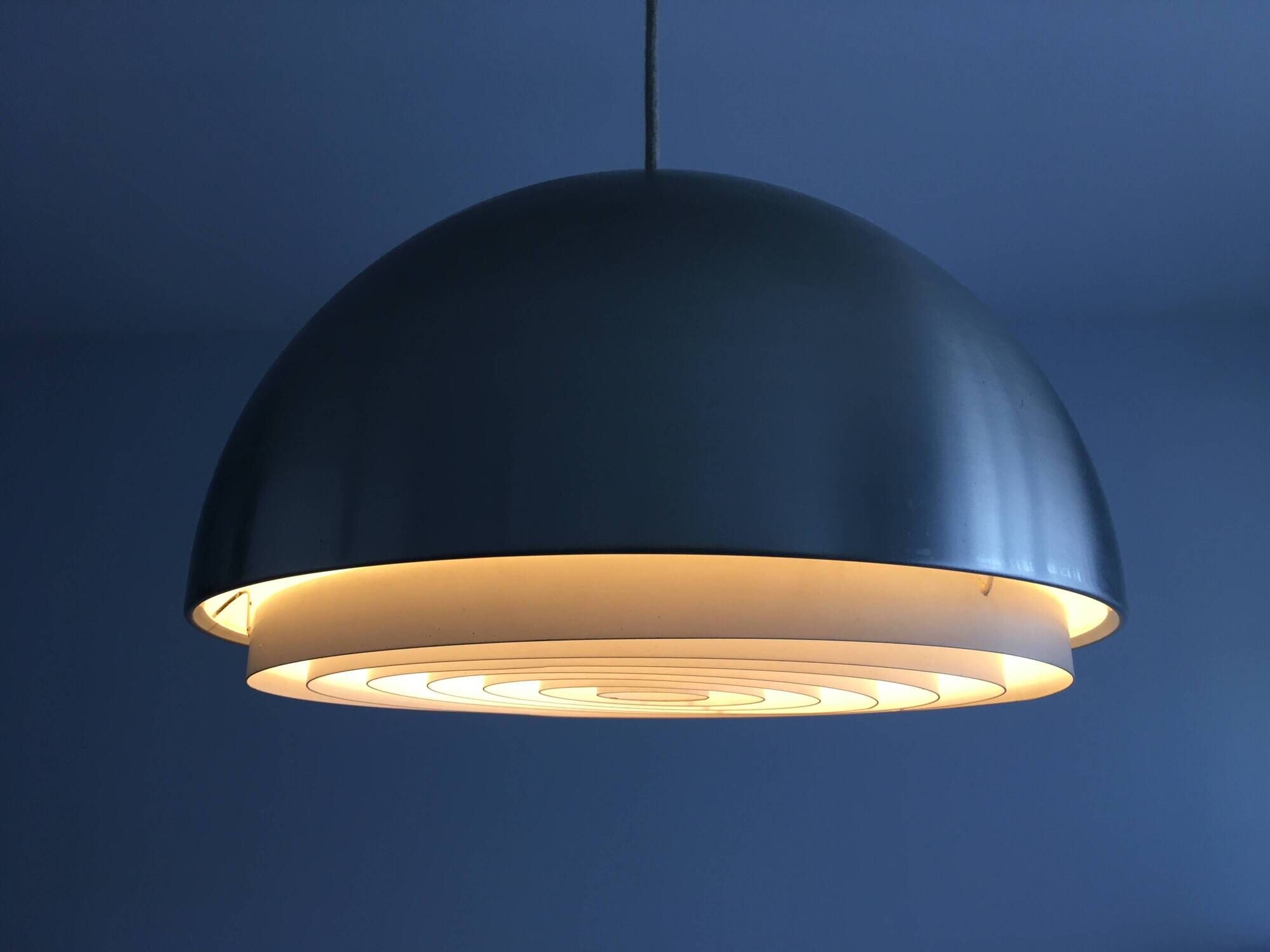 Scandinavian suspension lamp ViIhelm WohIert for Poulsen year 60