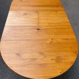 Round oval farmhouse table in solid pine wood, extendable 200cm