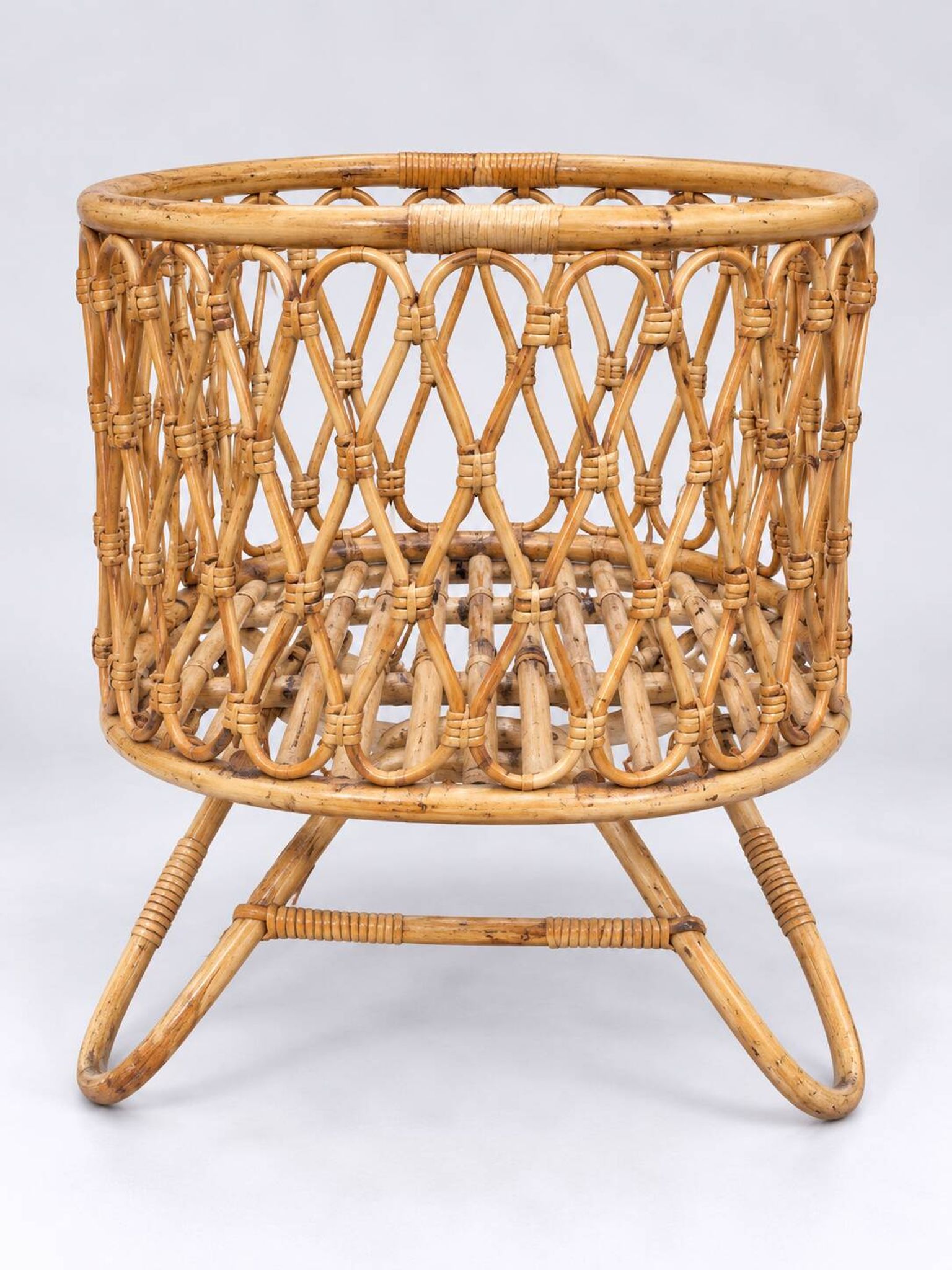 Vintage rattan cradle – 60s/70s
