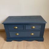 Chest of drawers and bedside tables set