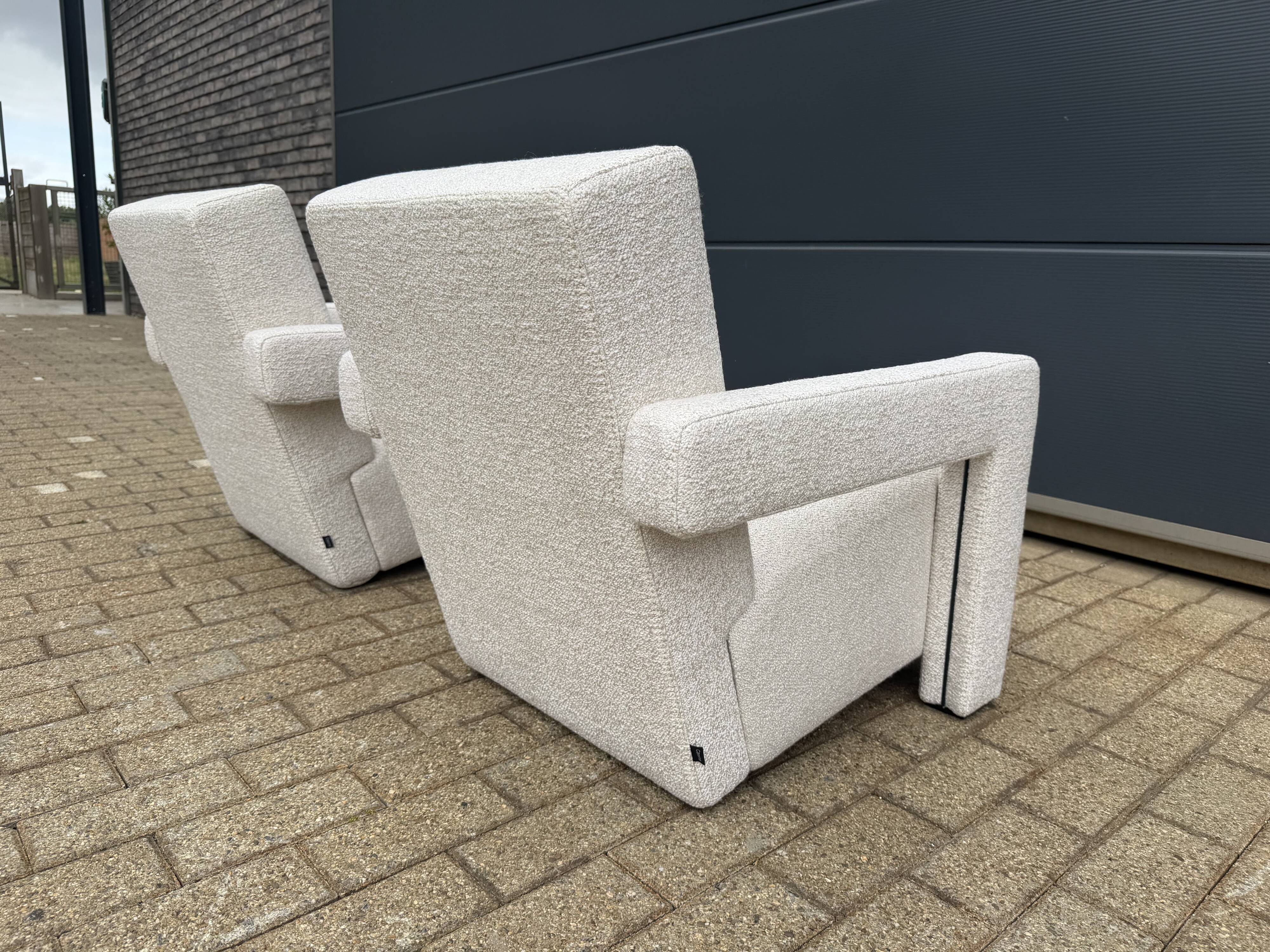 2x Cassina Utrecht chair in beige bouclé, Gerrit Rietveld. In NEW CONDITION!!