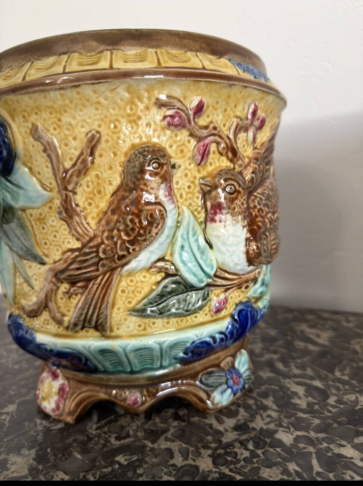 Pair of Art Nouveau Cache-Pots in Barbotine - Bird & Ribbon Decor - Fon