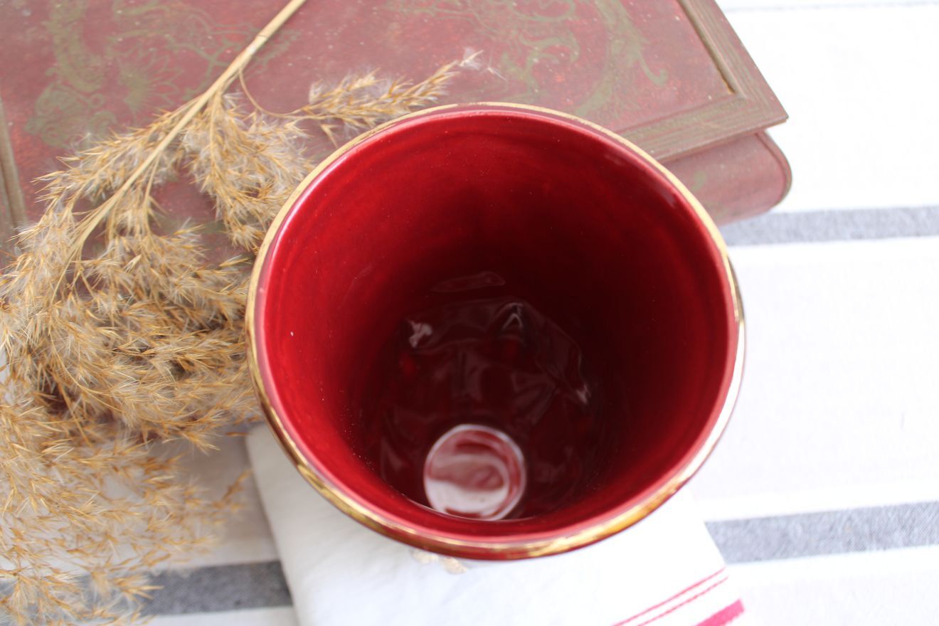 Art Deco ceramic vase