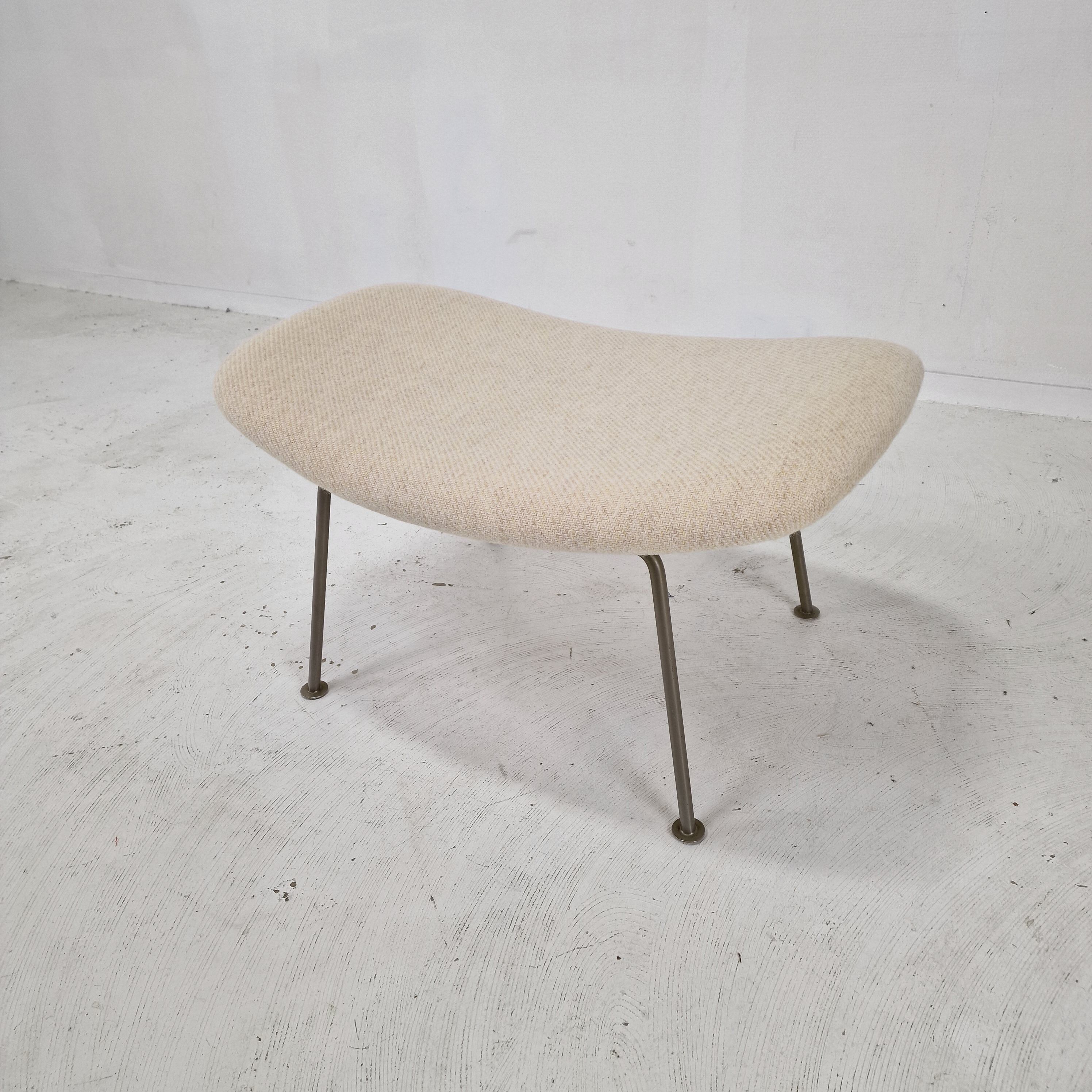 Oyster Chair with Ottoman by Pierre Paulin for Artifort, 1960's