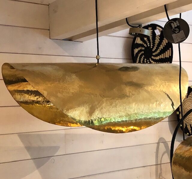 Luminaire in hammered brass sheet