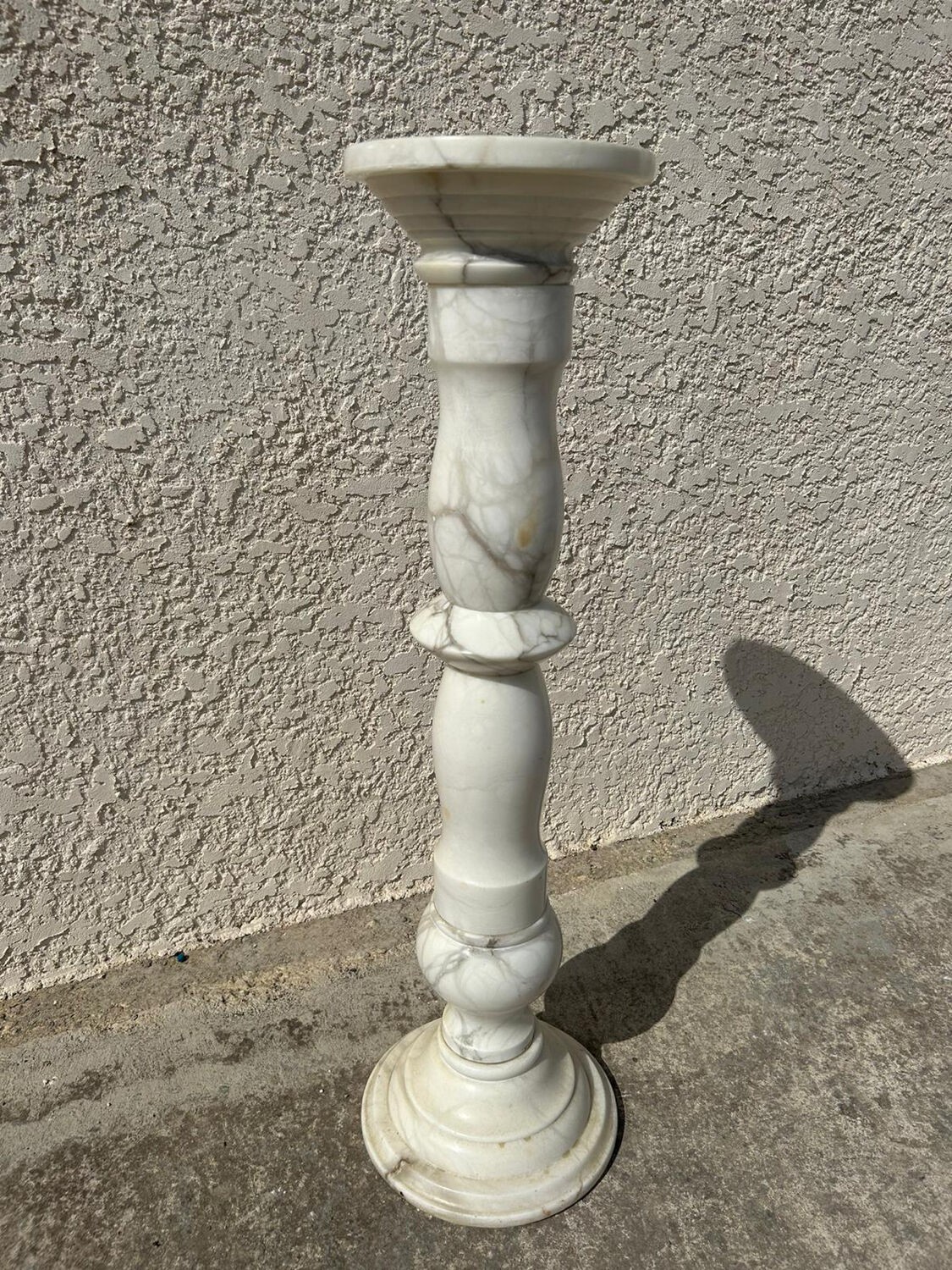 Colonne en marbre lumineuse