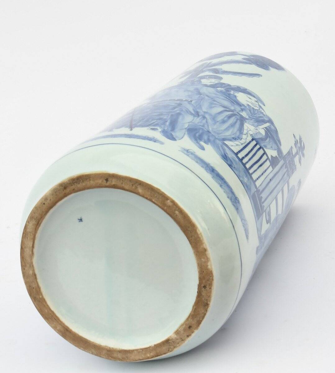 Chinese porcelain umbrella stand