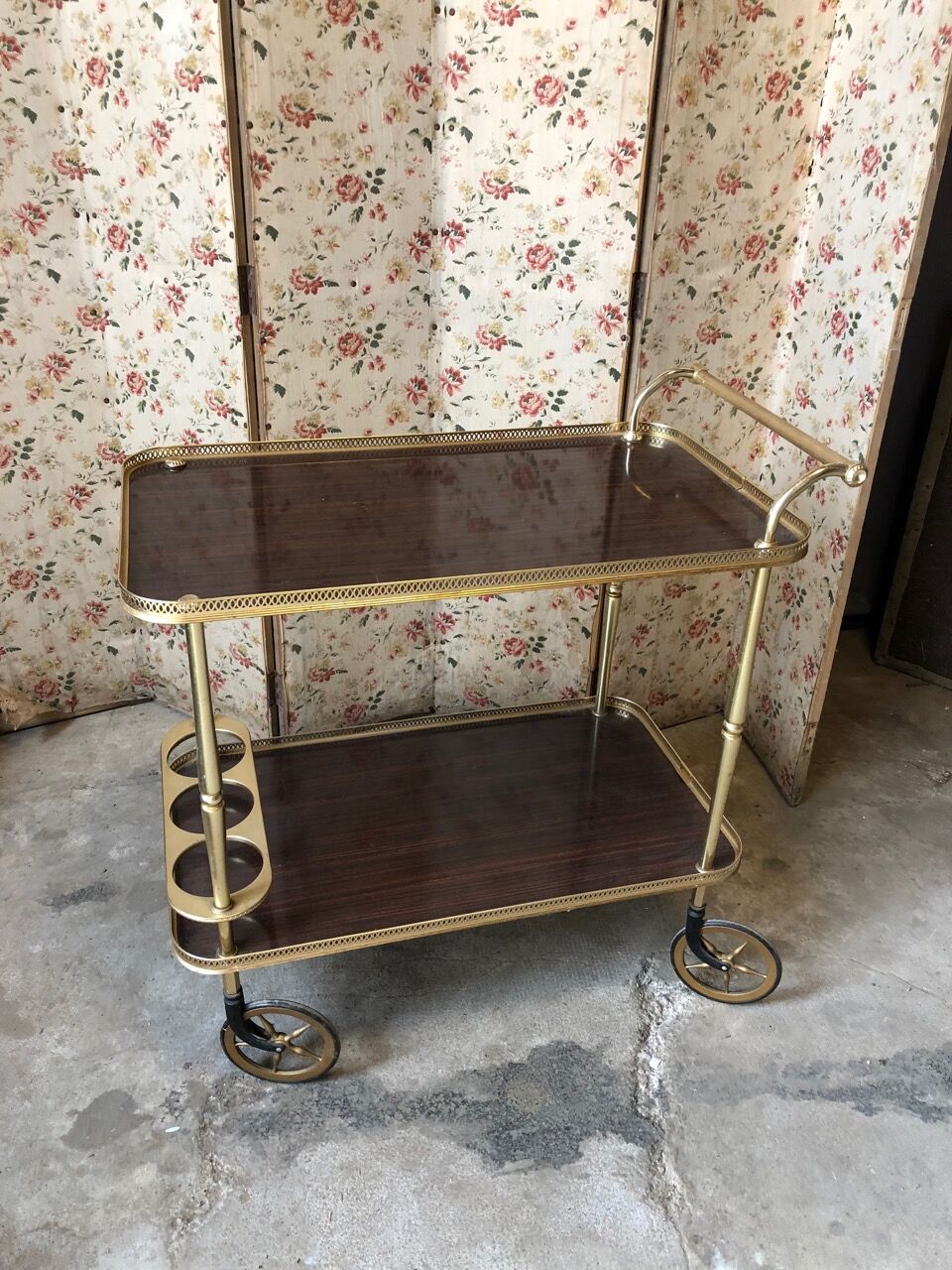 Table dessert drink vintage