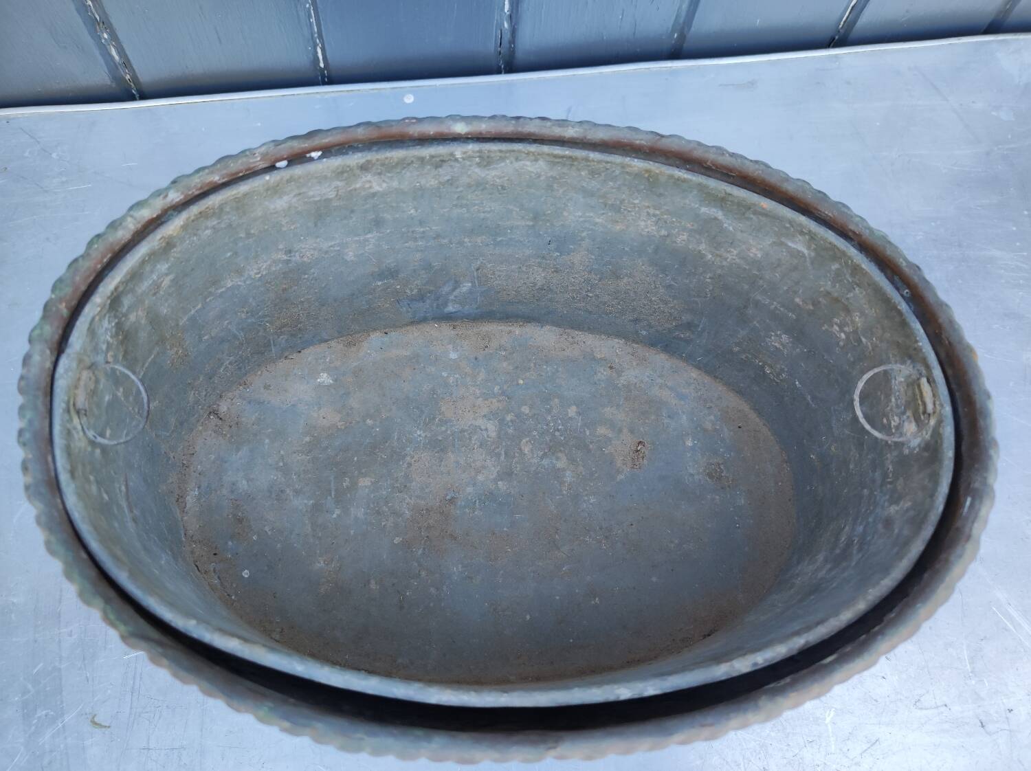 Table planter, 19th century, deer hunting motif